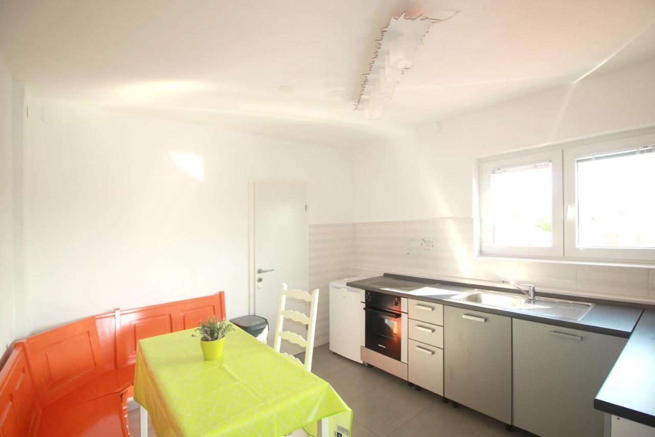 Apartmani Zem, Krk Кърк Екстериор снимка