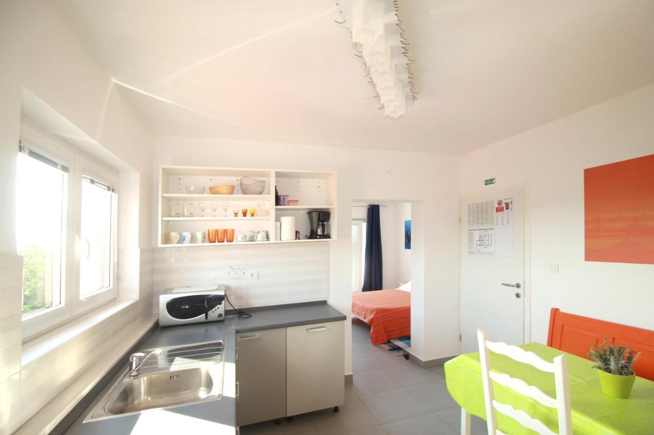 Apartmani Zem, Krk Кърк Екстериор снимка