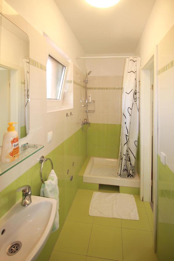 Apartmani Zem, Krk Кърк Екстериор снимка